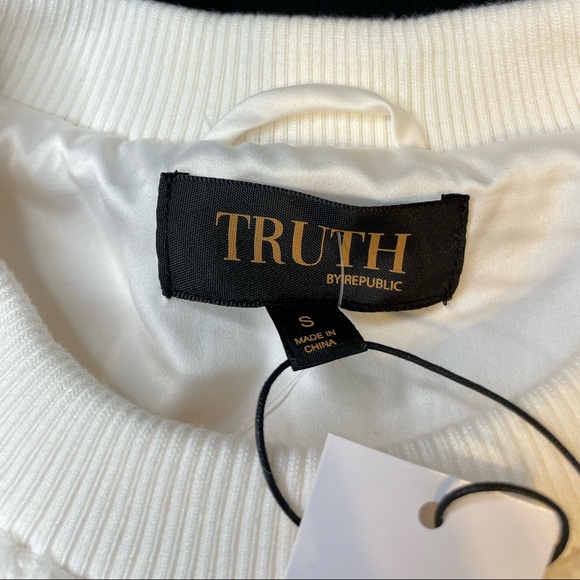 “Truth” By Republic Cream Color Faux Fur Pullover Sweatshirt - Picture 11 of 14